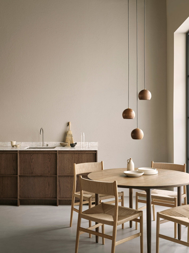 ARV Round Dining Table - 47.2