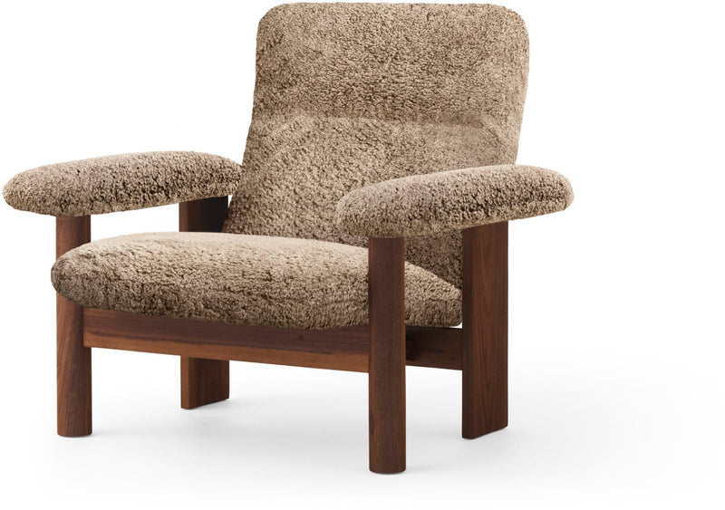Brasilia Lounge Chair - Sheepskin - Audo Copenhagen - Chairs - Sahara - Natural Oak - HORNE