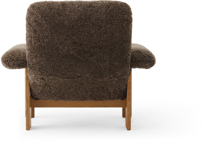 Brasilia Lounge Chair - Sheepskin - Audo Copenhagen - Chairs - Sahara - Natural Oak - HORNE