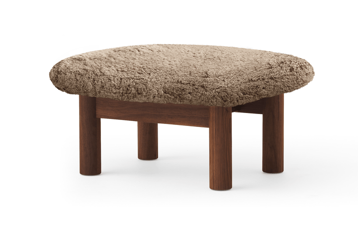 Brasilia Ottoman - Sheepskin - Audo Copenhagen - Chairs - Sahara - Walnut - HORNE