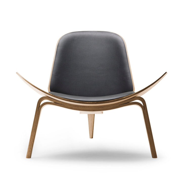 CH07 Shell Chair - Carl Hansen & Son - Chairs - Thor 301 Leather - HORNE