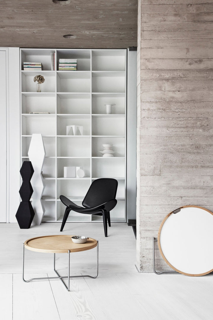 CH07 Shell Chair - Carl Hansen & Son - Chairs - Thor 301 Leather - HORNE