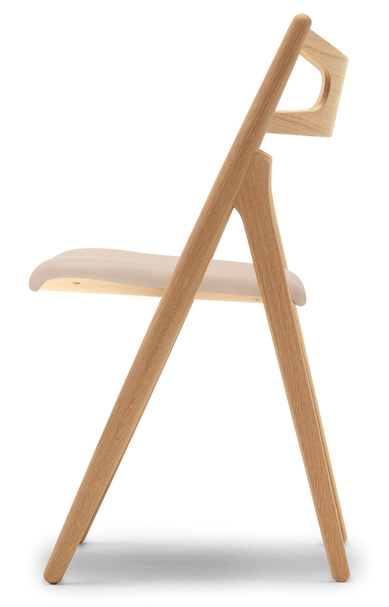 CH29P Sawbuck Chair - Carl Hansen & Son - Chairs - Soaped Oak/Thor 301 Leather - HORNE