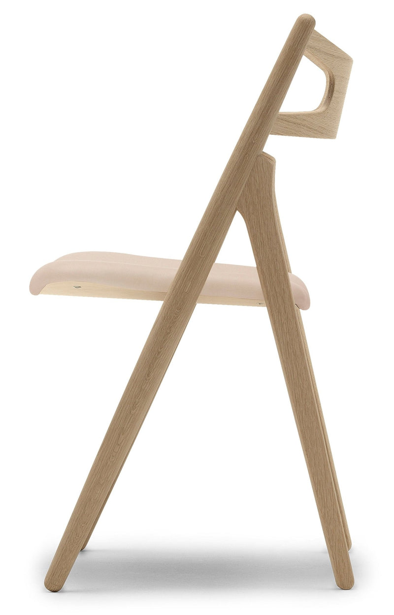 CH29P Sawbuck Chair - Carl Hansen & Son - Chairs - Soaped Oak/Thor 301 Leather - HORNE