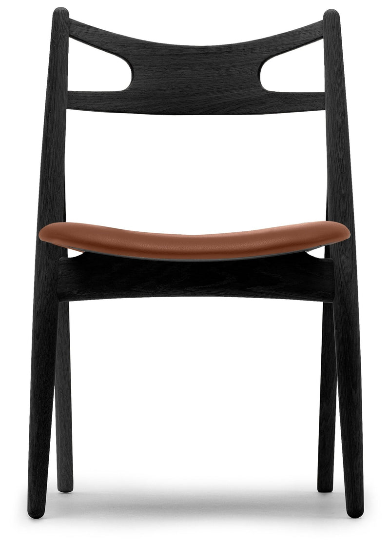CH29P Sawbuck Chair - Carl Hansen & Son - Chairs - Soaped Oak/Thor 301 Leather - HORNE