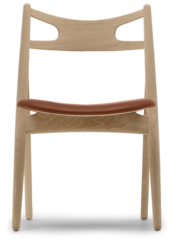 CH29P Sawbuck Chair - Carl Hansen & Son - Chairs - Soaped Oak/Thor 307 Leather - HORNE