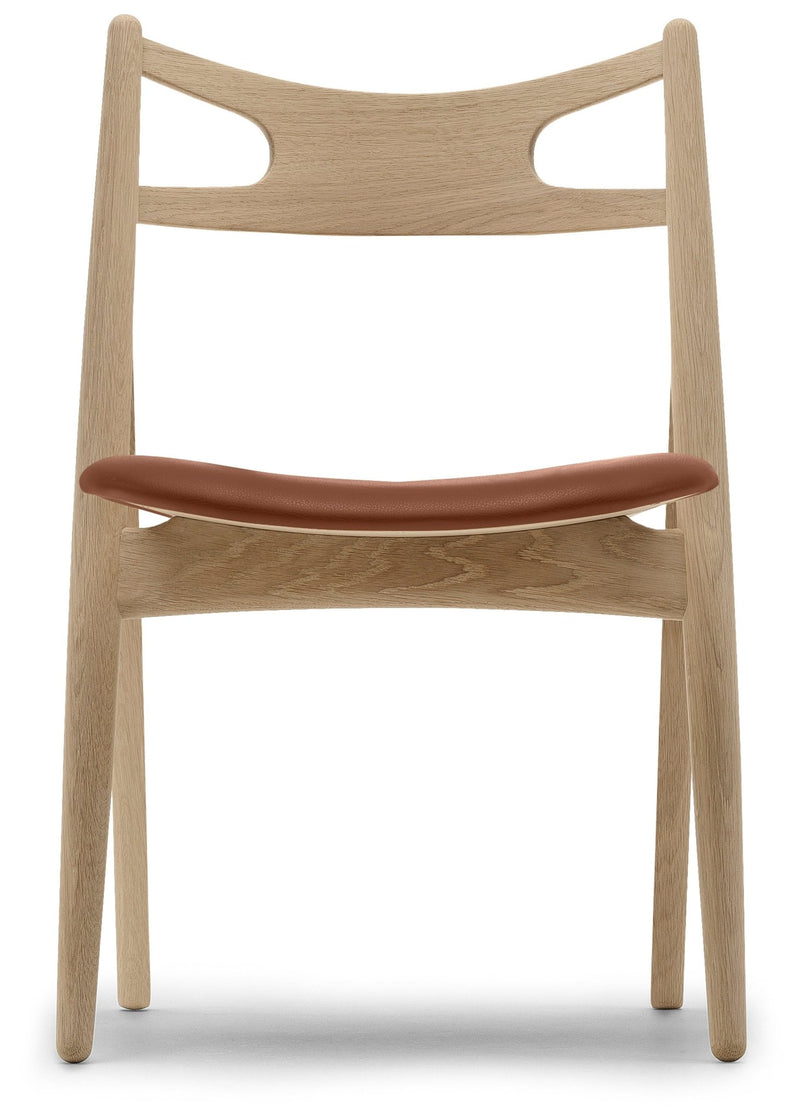 CH29P Sawbuck Chair - Carl Hansen & Son - Chairs - Soaped Oak/Thor 301 Leather - HORNE