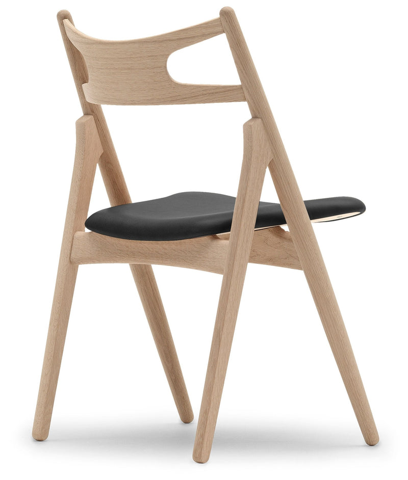 CH29P Sawbuck Chair - Carl Hansen & Son - Chairs - Soaped Oak/Thor 301 Leather - HORNE