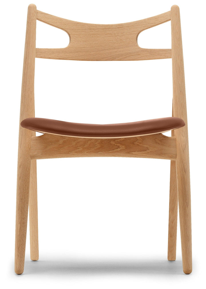 CH29P Sawbuck Chair - Carl Hansen & Son - Chairs - Oiled Oak/Thor 307 Leather - HORNE