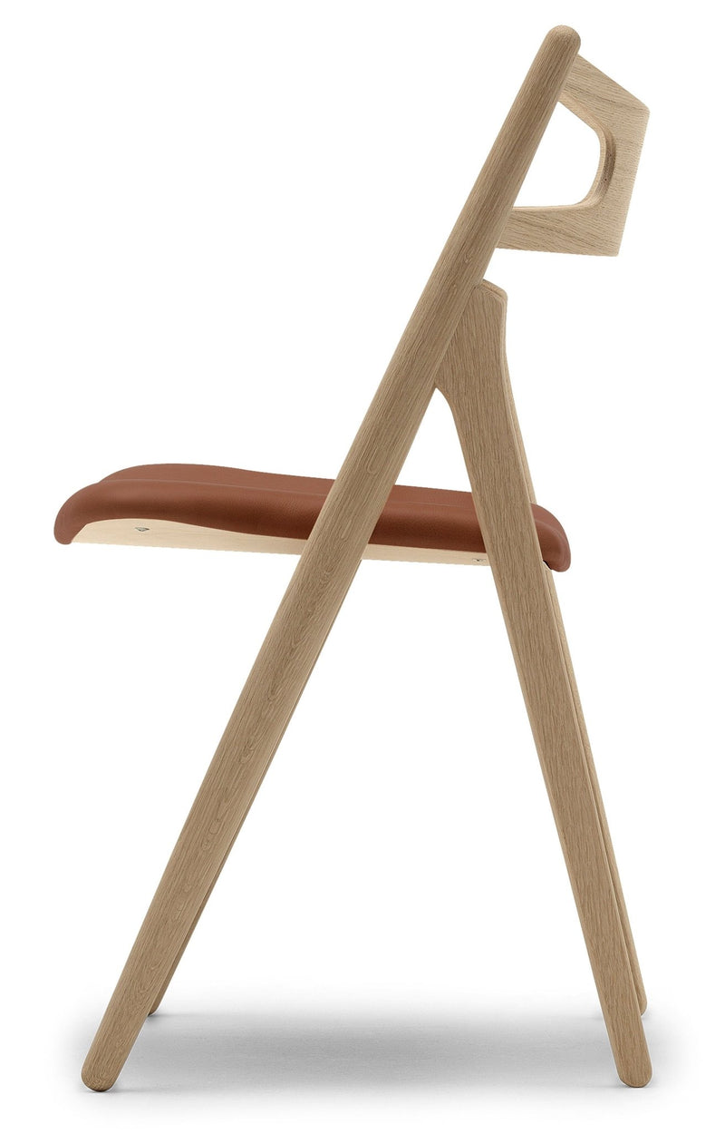 CH29P Sawbuck Chair - Carl Hansen & Son - Chairs - Soaped Oak/Thor 301 Leather - HORNE