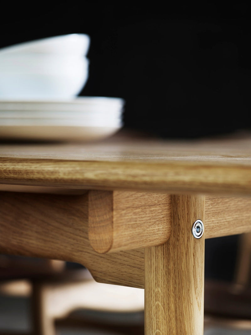 CH327 Dining Table - Carl Hansen & Son - Tables - 74.8