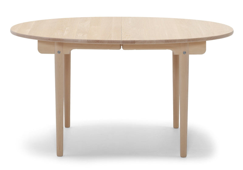 CH337 Round Table - Carl Hansen & Son - Tables - Soaped Oak - HORNE