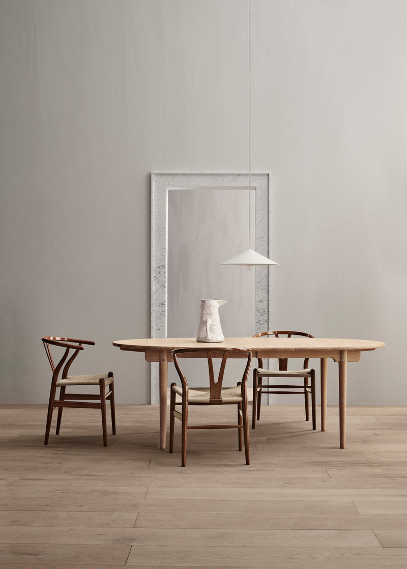 CH338 Round Table - Carl Hansen & Son - Tables - Soaped Oak - HORNE