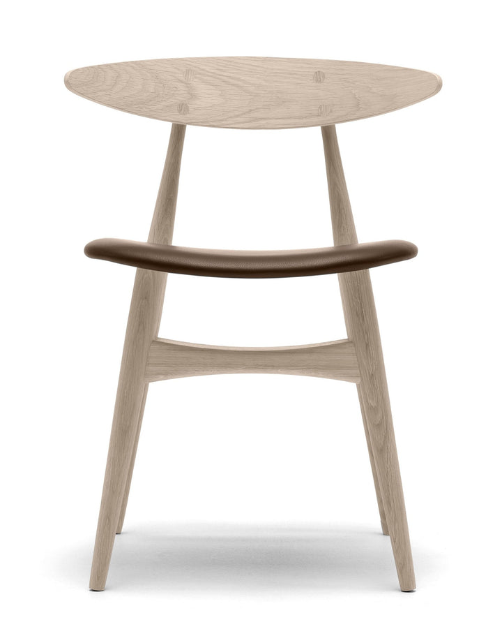 CH33P Dining Chair - Carl Hansen & Son - Chairs - Soaped Oak/Thor 306 Leather - HORNE