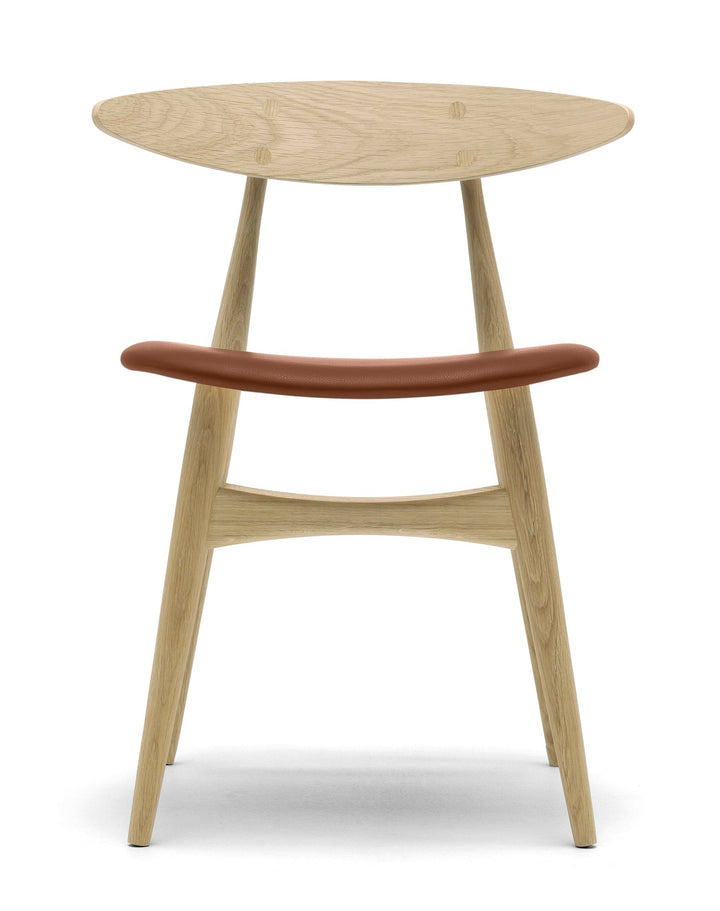 CH33P Dining Chair - Carl Hansen & Son - Chairs - Oiled Oak/Thor 307 Leather - HORNE