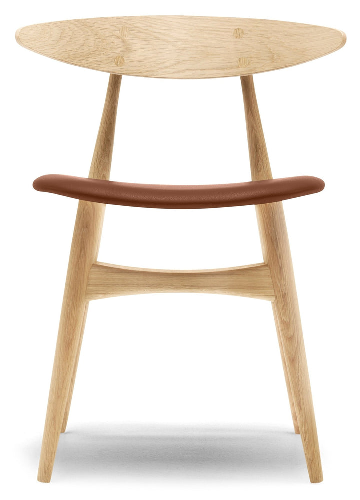 CH33P Dining Chair - Carl Hansen & Son - Chairs - Lacquered Oak/Thor 307 Leather - HORNE