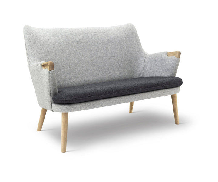CH72 Sofa - Carl Hansen & Son - Sofas - HORNE