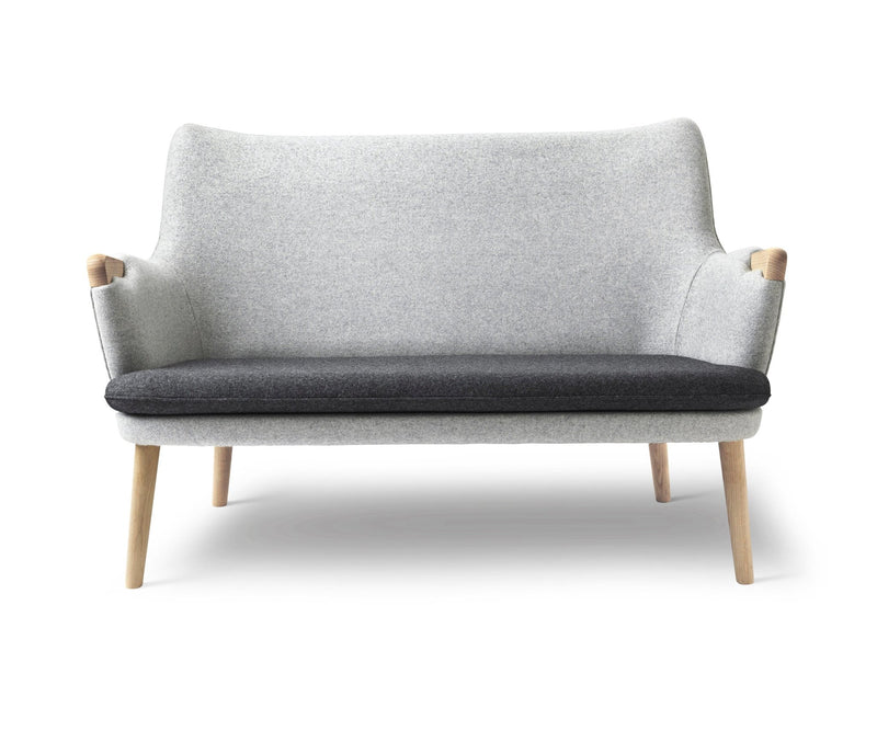 CH72 Sofa - Carl Hansen & Son - Sofas - HORNE