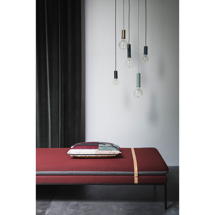 Socket Pendant Low