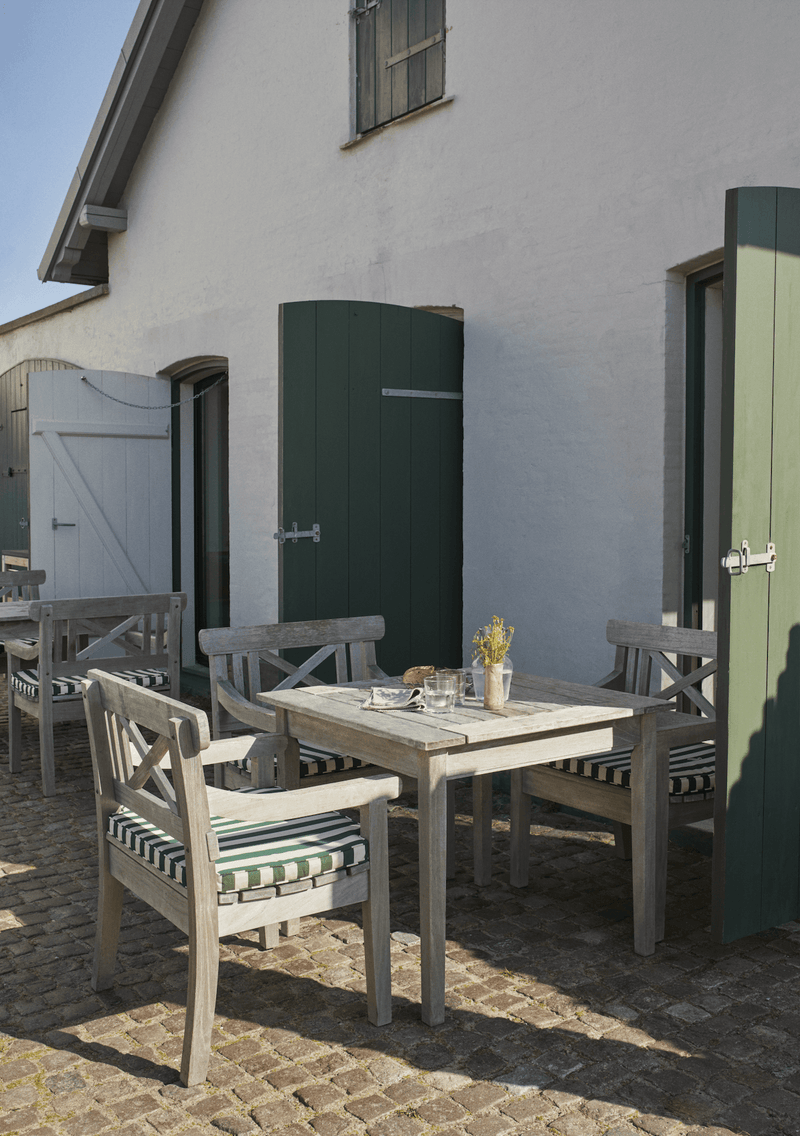 Drachmann Table 34 - Teak