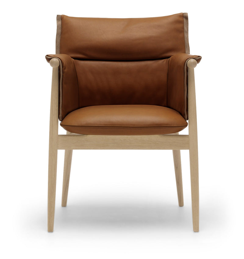 E005 Embrace Armchair - Carl Hansen & Son - Chairs - Oiled Oak/Sif 95 Leather - HORNE