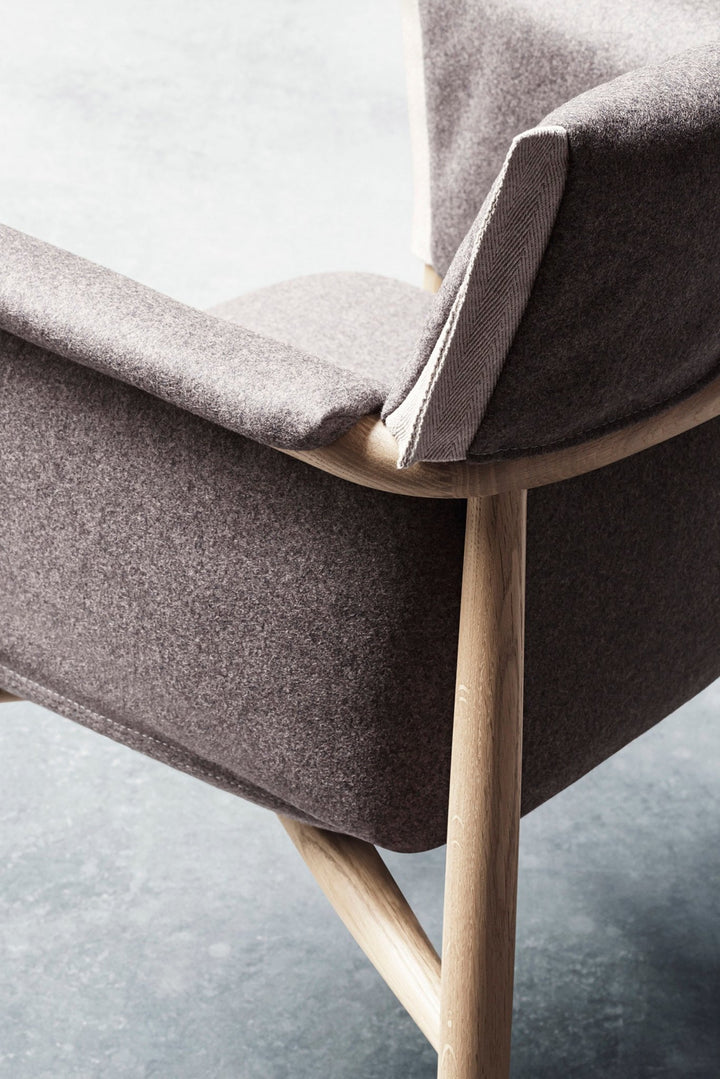 E005 Embrace Armchair - Carl Hansen & Son - Chairs - Oiled Oak/Thor 130 Leather - HORNE