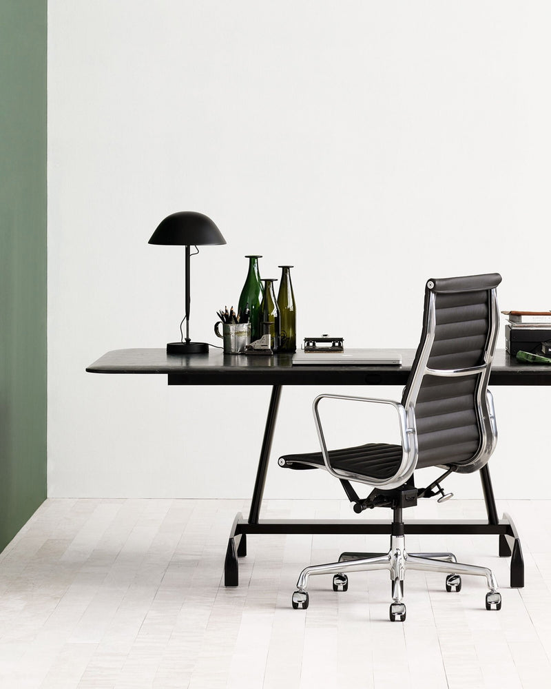 Eames® Aluminum Group Executive Chair - Herman Miller® - Chairs - Manual Seat - Height Adjustment - Polished Aluminum - Prone Obsidian - HORNE