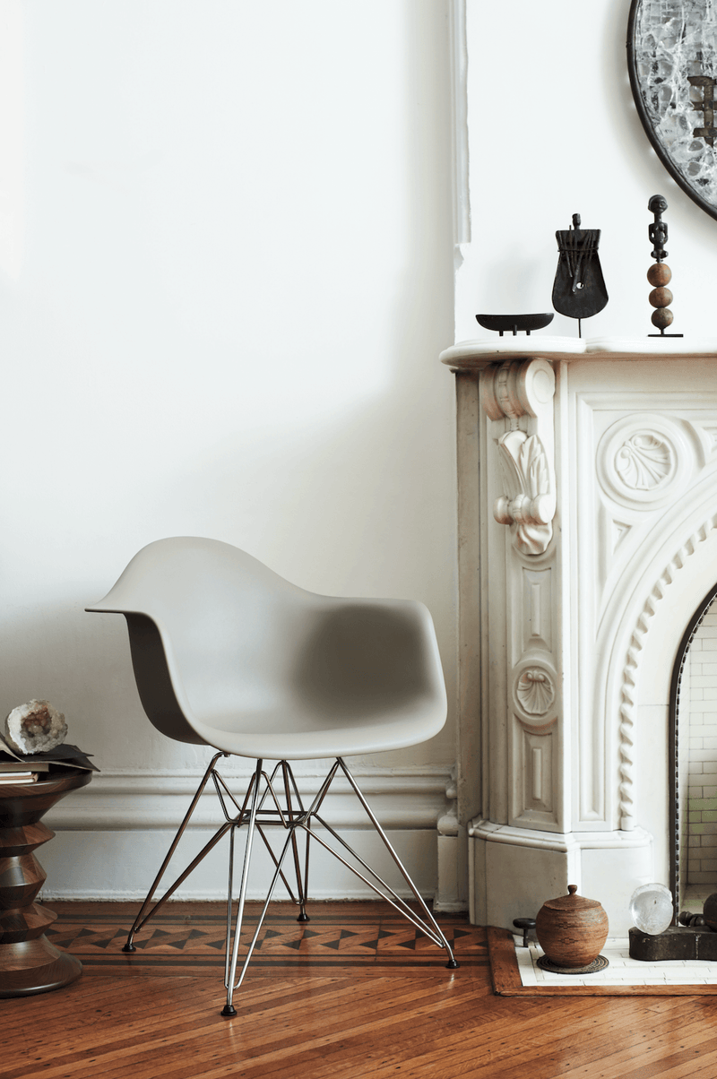 Eames® Molded Fiberglass Armchair – Dowel Base - Herman Miller® - Chairs - White - Natural Maple - Parchment - HORNE