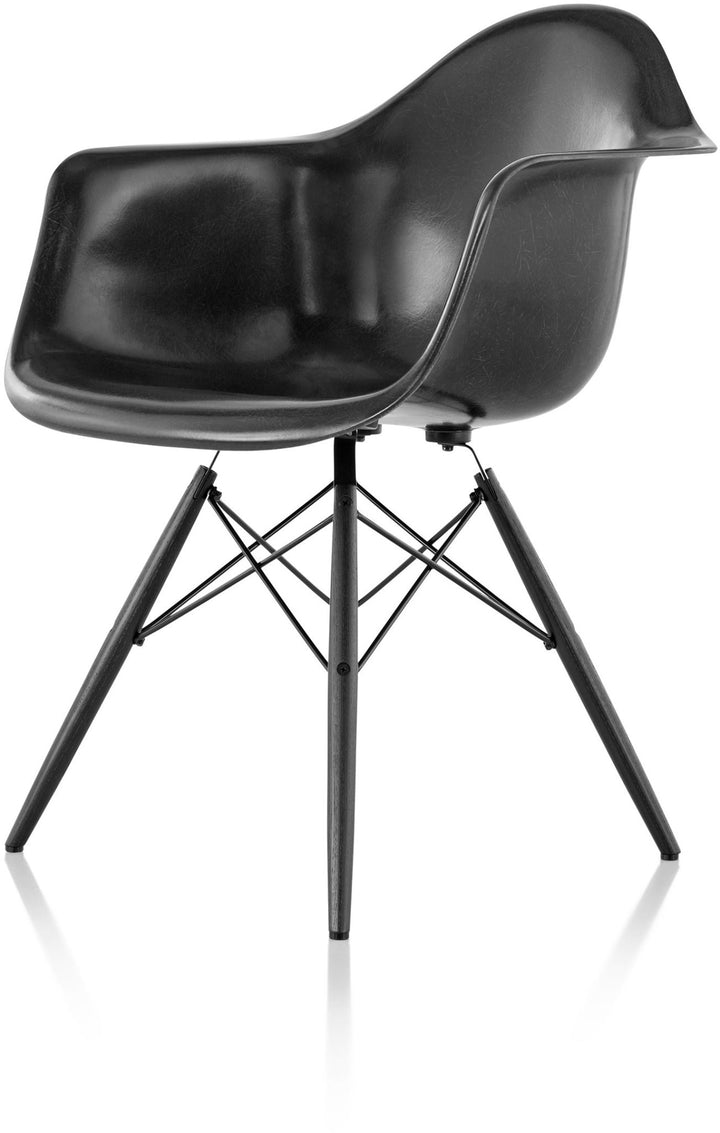 Eames® Molded Fiberglass Armchair – Dowel Base - Herman Miller® - Chairs - White - Natural Maple - Parchment - HORNE