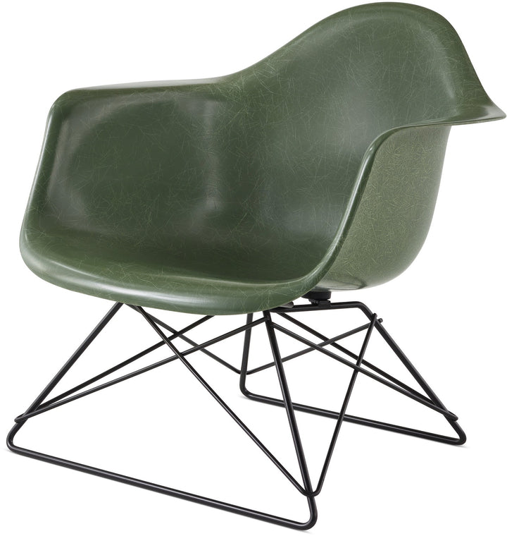 Eames® Wire Base Low Armchair – Fiberglass - Herman Miller® - Chairs - White - Parchment - HORNE