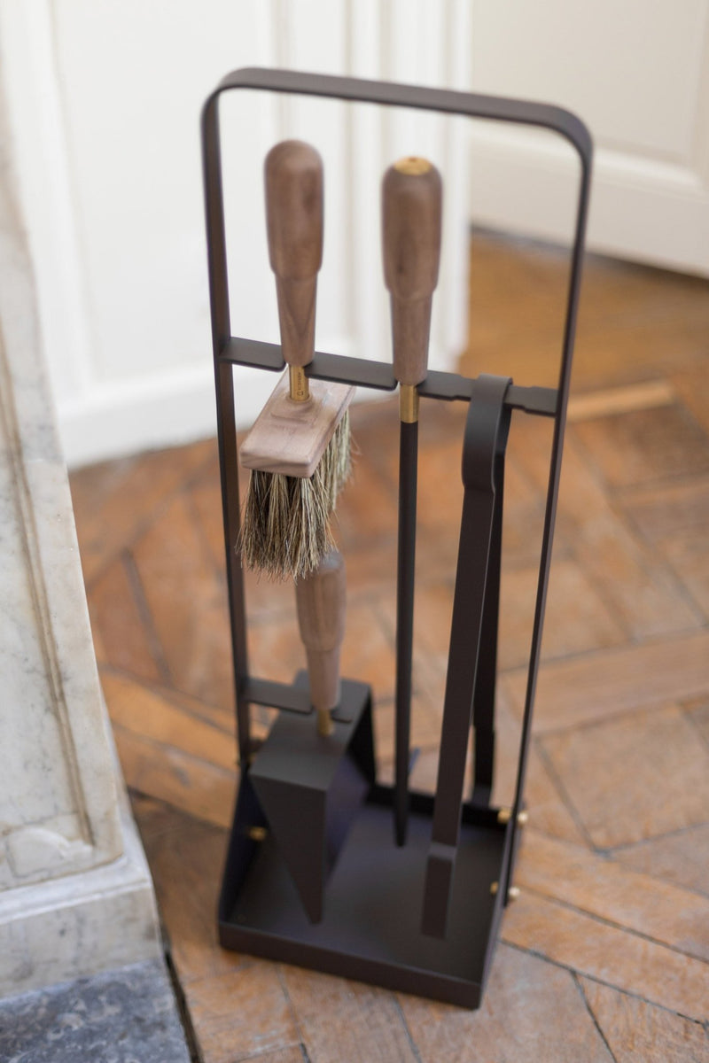 Emma Companion Fireplace Set - Eldvarm - Fireplace - Lumière - HORNE