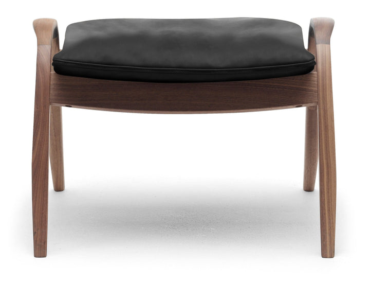 FH430 Signature Foot Stool - Carl Hansen & Son - Stools + Benches + Ottomans - Oiled Walnut/Sif 98 Leather - HORNE