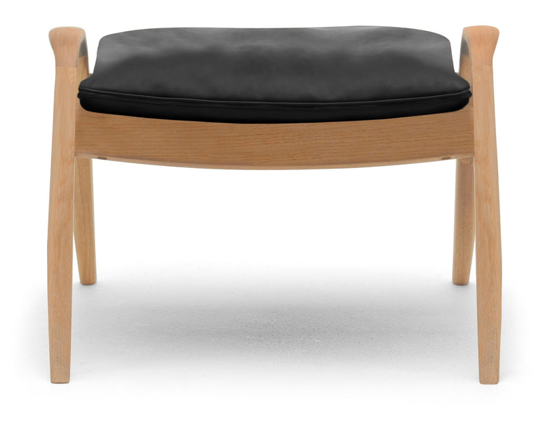 FH430 Signature Foot Stool - Carl Hansen & Son - Stools + Benches + Ottomans - Oiled Oak/Sif 98 Leather - HORNE