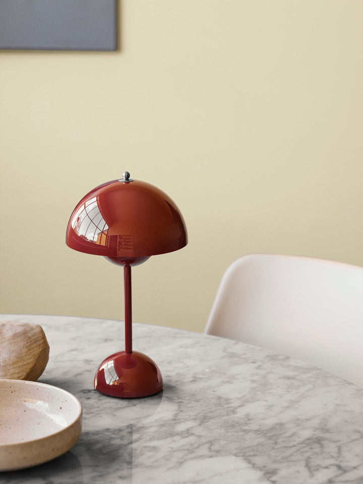 Flowerpot VP9 Table Lamp - &Tradition - Table + Task - Signal Green - HORNE