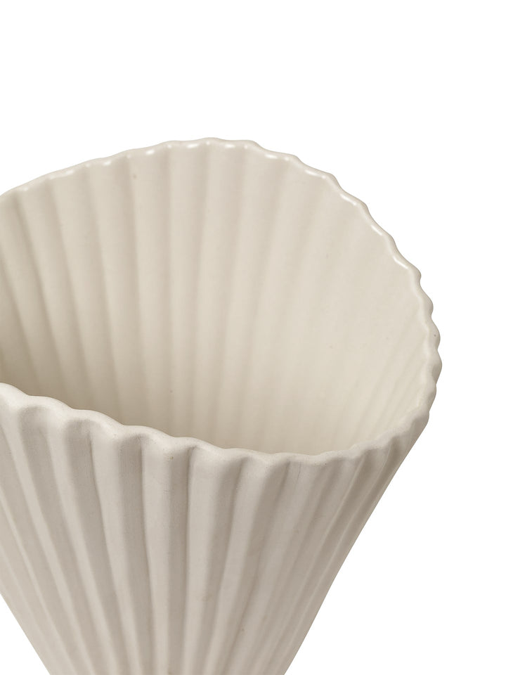 Fountain Vase - Ferm Living - Vases - Small - HORNE