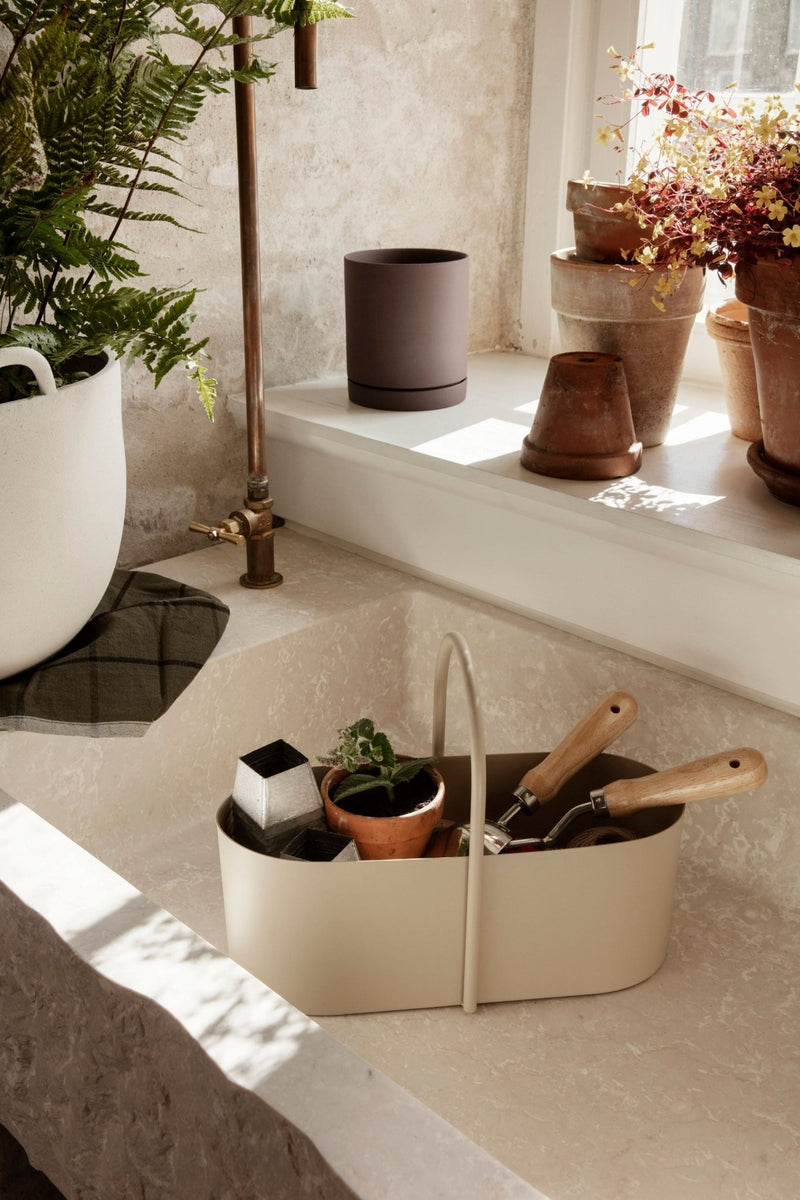 Grib Toolbox - Ferm Living - Vases - Black - HORNE