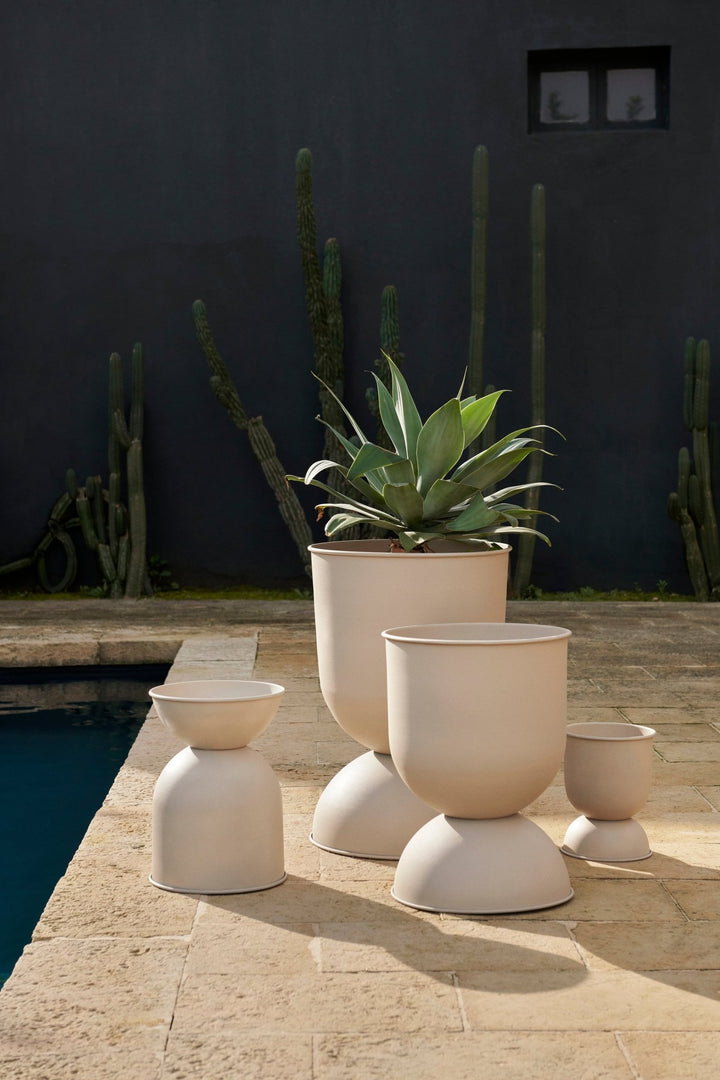 Hourglass Pot - Ferm Living - Office Accessories - Cashmere - Large - HORNE