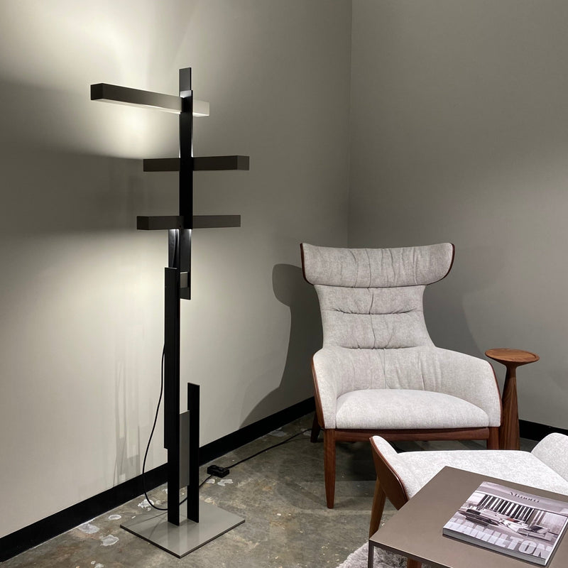 Las Floor Lamp - Oluce - Floor Lamps - Black - HORNE