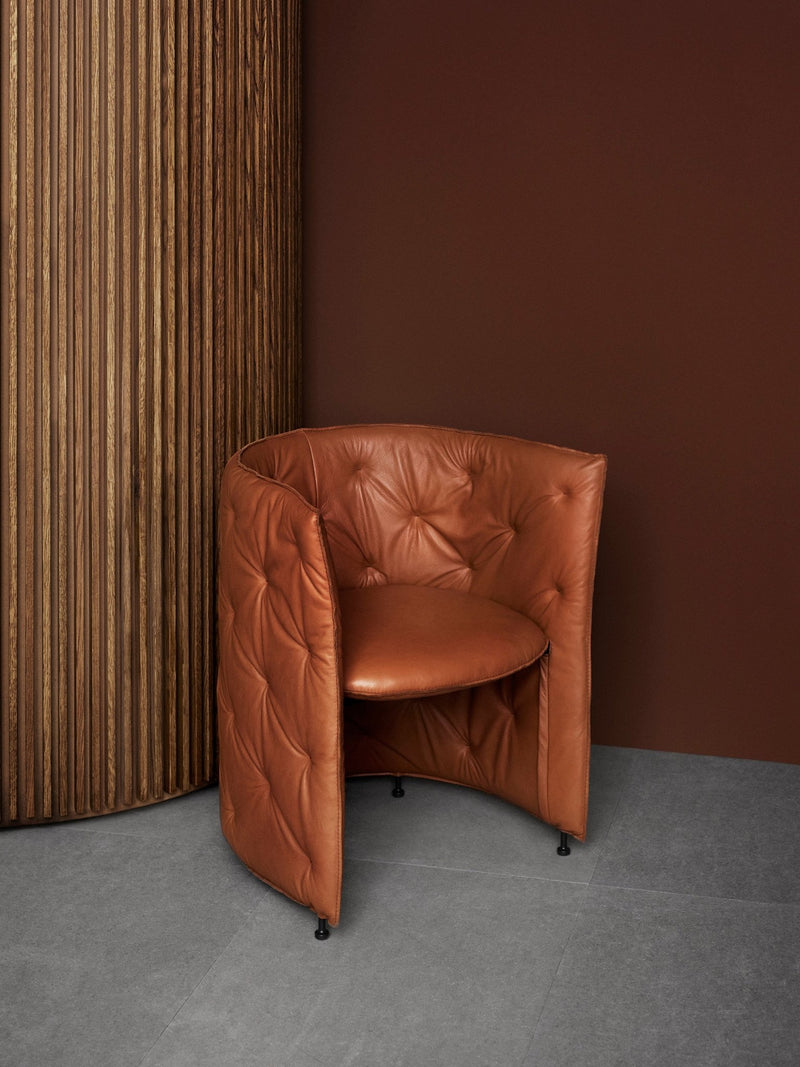 Niche Club Chair - Fogia - Chairs - Tonus Red - 474 - HORNE