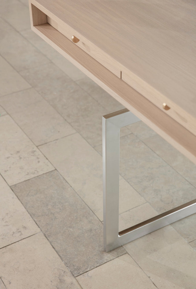 Office Desk - Karakter - Coffee Tables - White Lacquered Oak - Grey - HORNE