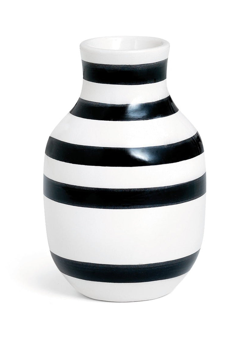 Omaggio Vase - Black - Kähler - Vases - 7.5