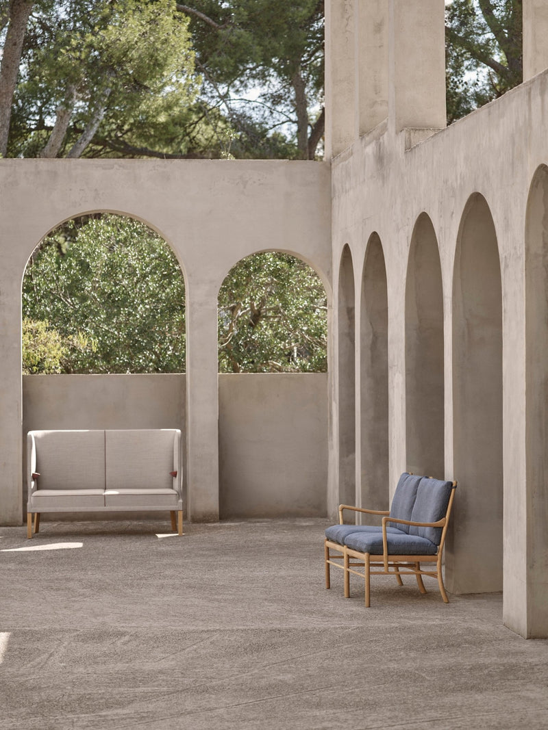 OW149 - 2 Colonial Sofa - Carl Hansen & Son - Sofas - HORNE