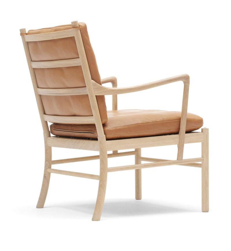 OW149 Colonial Chair - Carl Hansen & Son - Chairs - Oiled Oak/Thor 307 Leather - HORNE