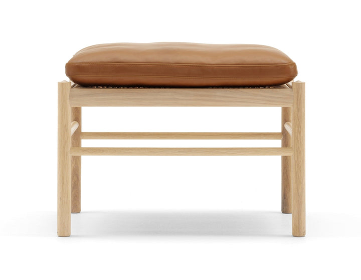 OW149F Colonial Foot Stool - Carl Hansen & Son - Stools + Benches + Ottomans - Soaped Oak/Thor 307 - HORNE