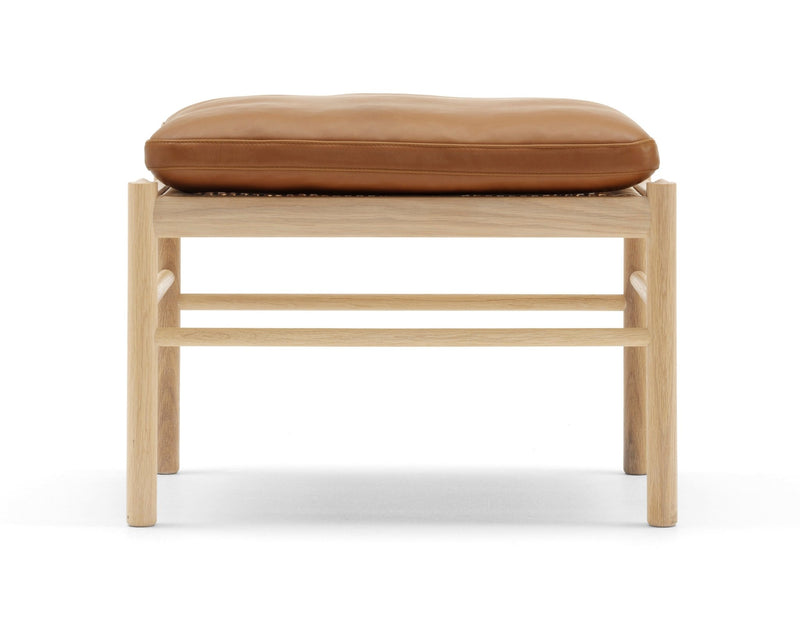 OW149F Colonial Foot Stool - Carl Hansen & Son - Stools + Benches + Ottomans - Soaped Oak/Thor 307 - HORNE