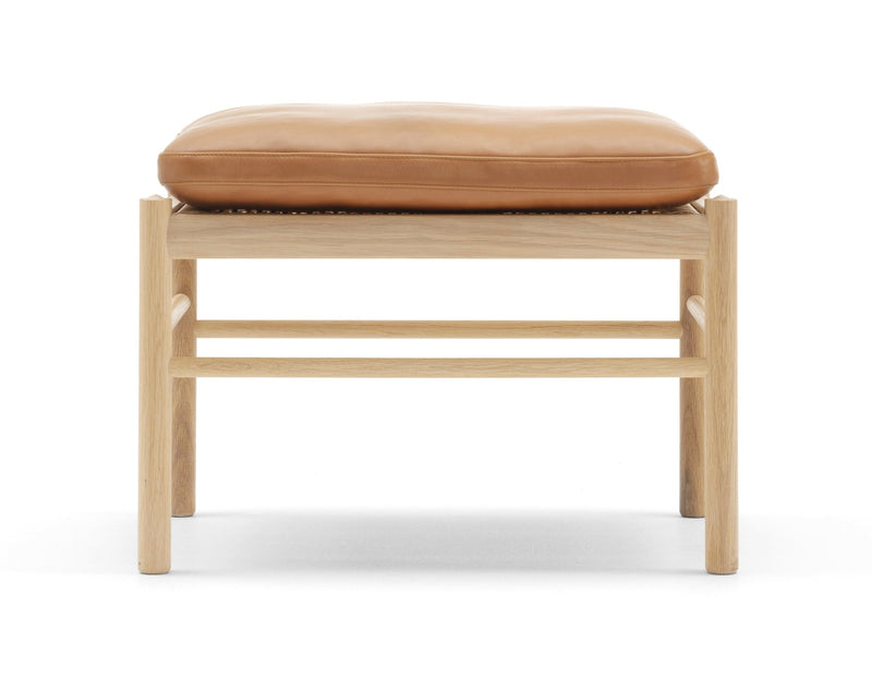 OW149F Colonial Foot Stool - Carl Hansen & Son - Stools + Benches + Ottomans - Soaped Oak/Thor 307 - HORNE