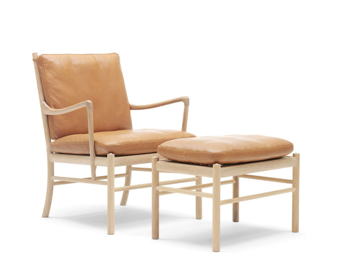 OW149F Colonial Foot Stool - Carl Hansen & Son - Stools + Benches + Ottomans - Soaped Oak/Sif 95 - HORNE