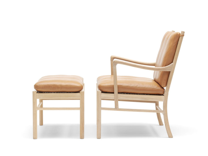 OW149F Colonial Foot Stool - Carl Hansen & Son - Stools + Benches + Ottomans - Soaped Oak/Sif 95 - HORNE