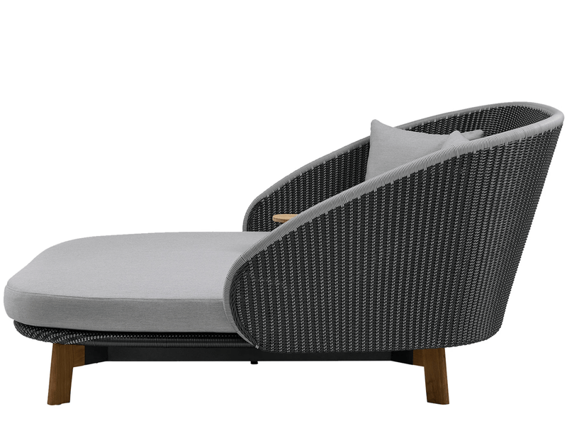 Peacock Daybed - Cane Line - Outdoor Furniture - No Parasol - HORNE