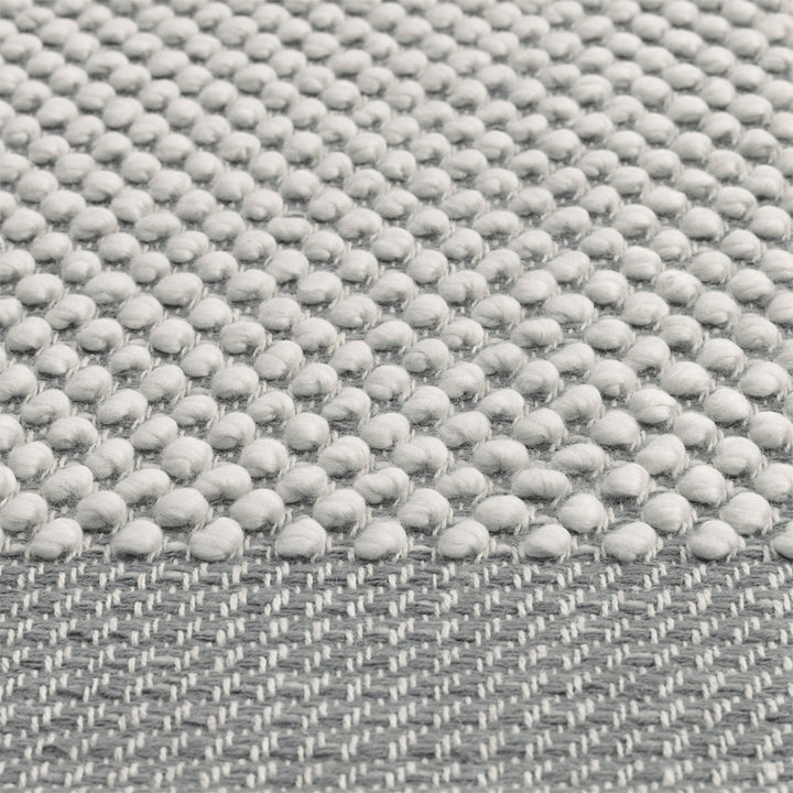 Pebble Rug - Muuto - Rugs - Large - Light Grey - HORNE